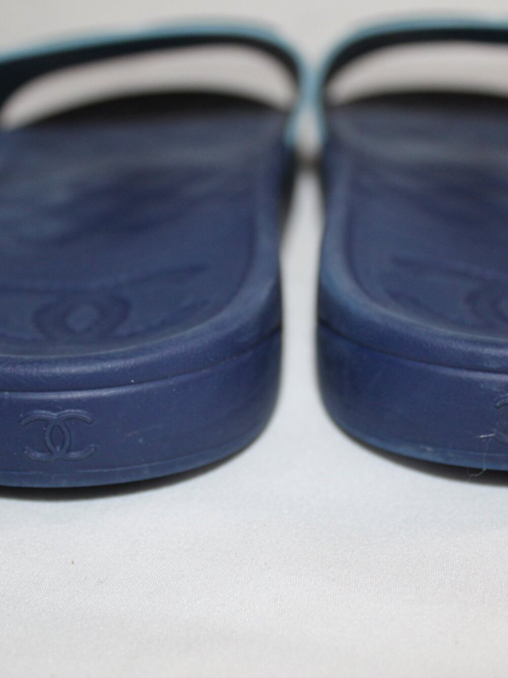 Chanel Striped Rubber Pool Slides CC Red Striped Flats Sandals 38 - Picture 5 of 9